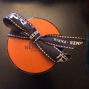 ⭐️HermèsTwillyTiePurpleAutheticLogoSilkScarf⭐️
